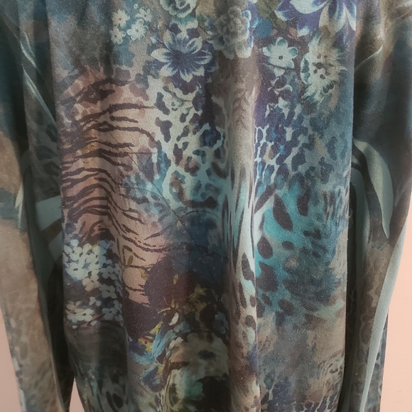 Women's Blue Patterned Top - Picture 4 of 5